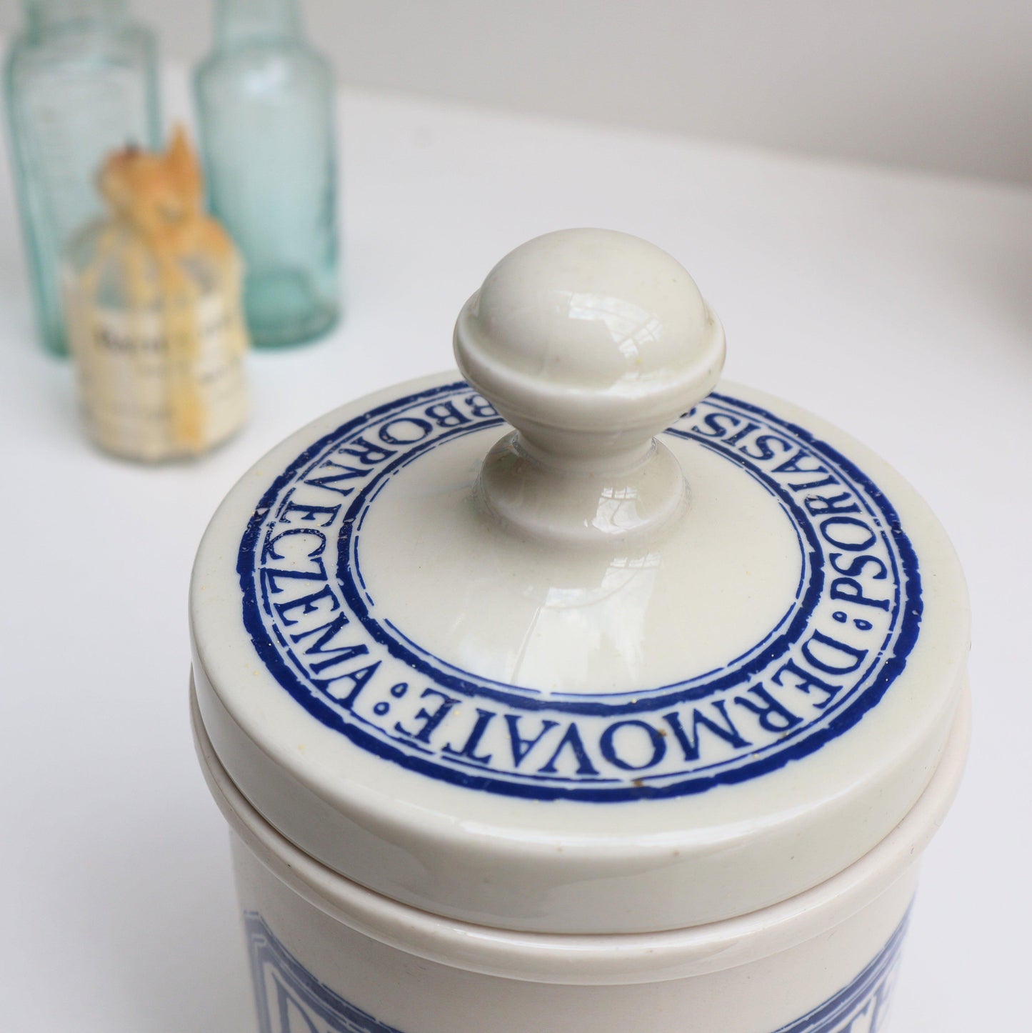 Wade Glaxo Dermavate Pot