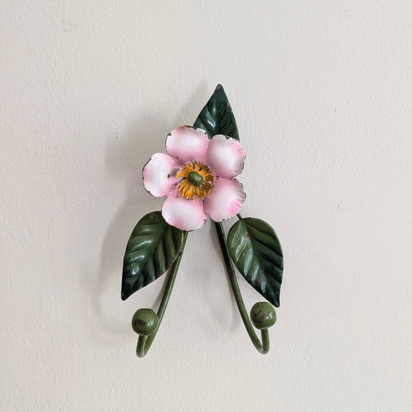 Toleware Flower Hook - Pink