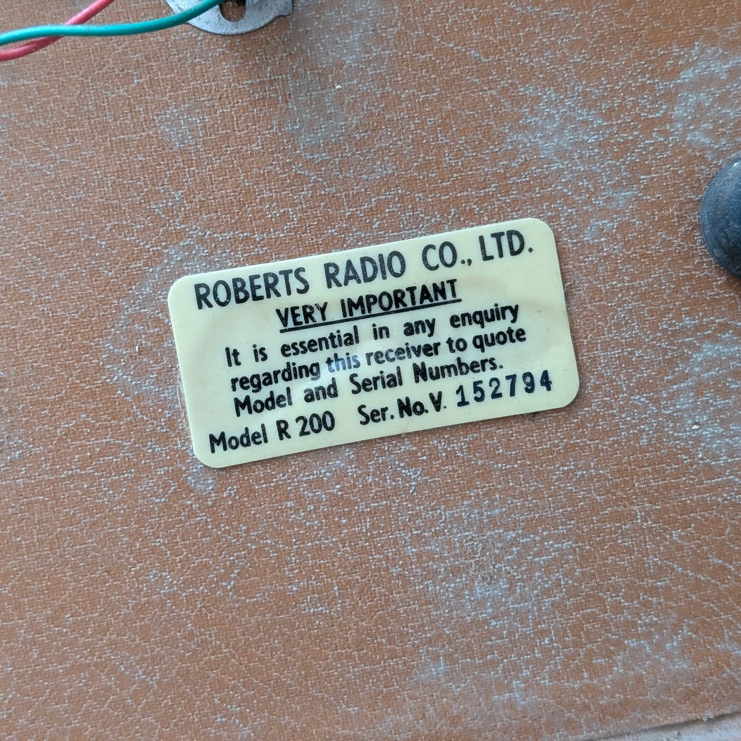 Roberts Vintage Model R200 Transistor Radio in Brown Tan
