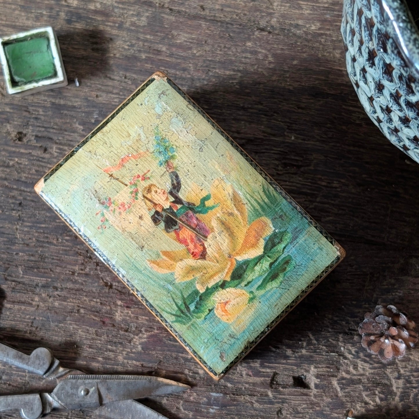 Small Wooden Lily Pad Design Box