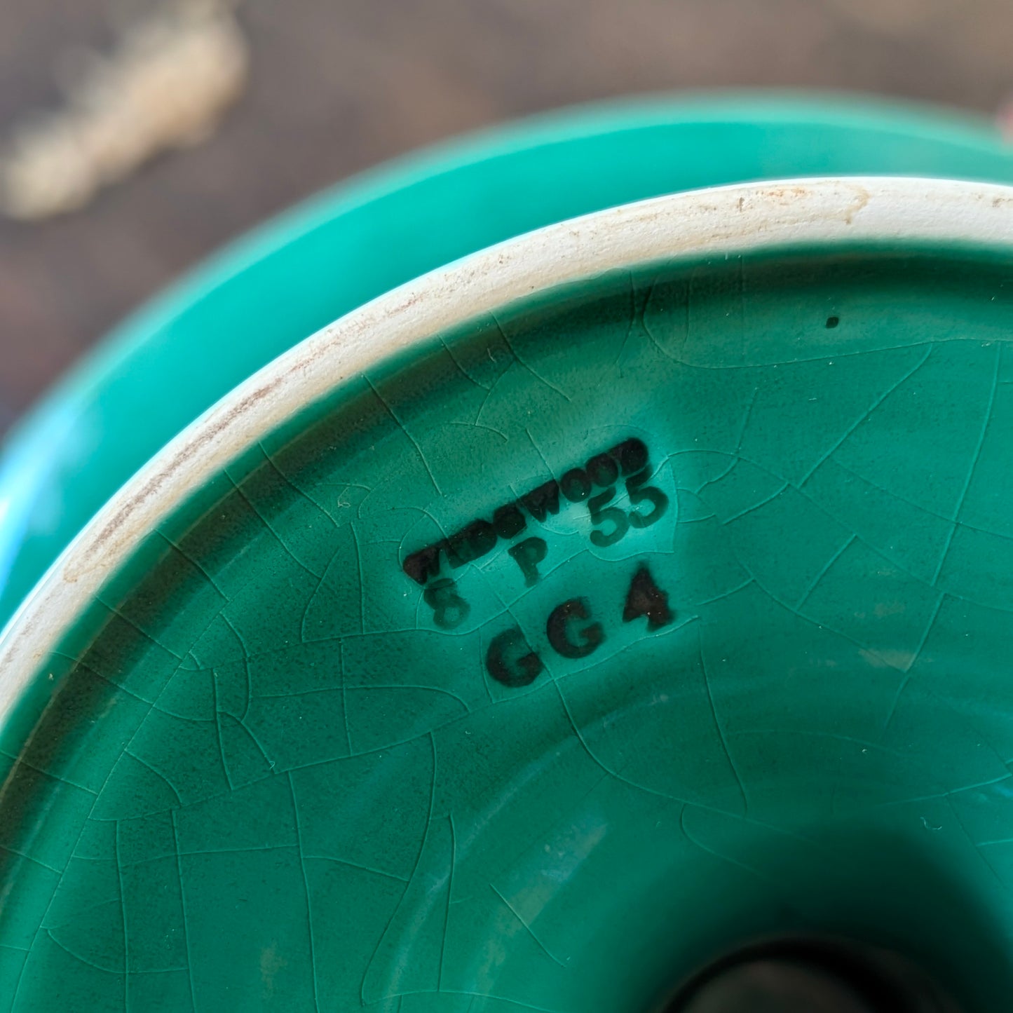 Wedgwood Majolica Green Leaf Pedestal Cake Stand