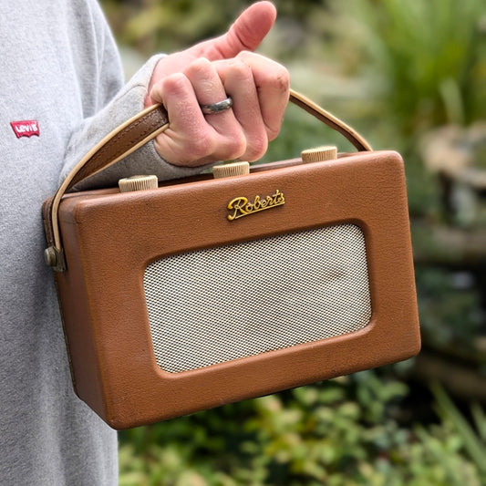 Roberts Vintage Model R200 Transistor Radio in Brown Tan