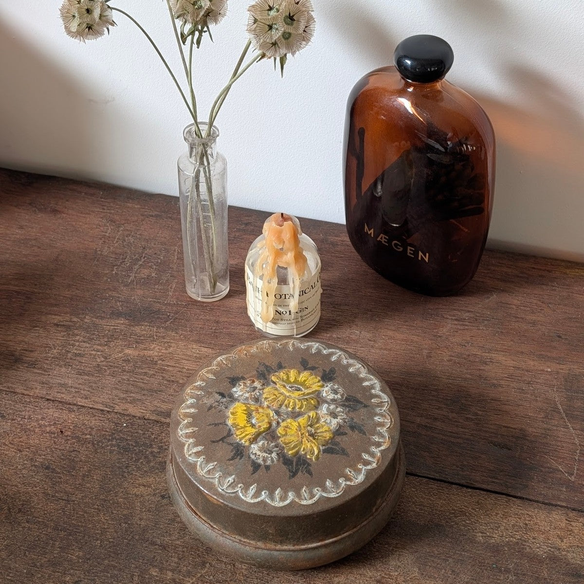 Vintage Round Floral Tin