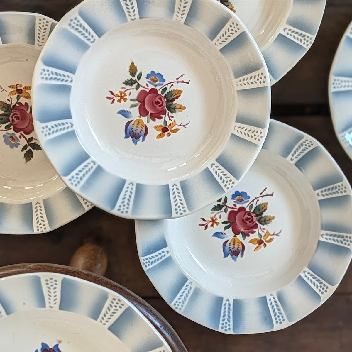 Set of Six Sarreguemines 'Claude' Floral Dish Plates