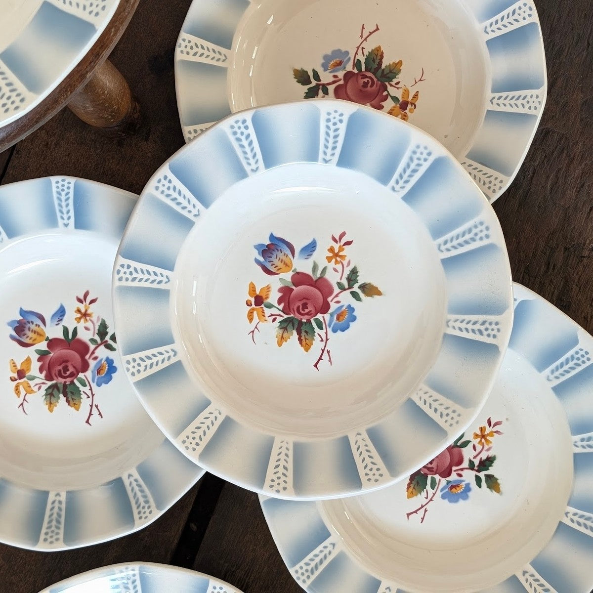 Set of Six Sarreguemines 'Claude' Floral Dish Plates