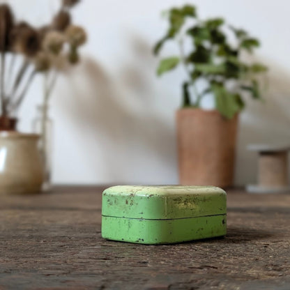 Vintage Moray's “French Fern” Solid Brilliantine Tin