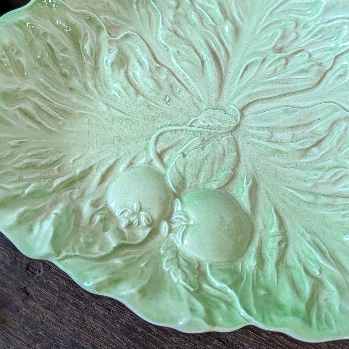 Carlton Ware Pale Green Tomato Leaf Plate