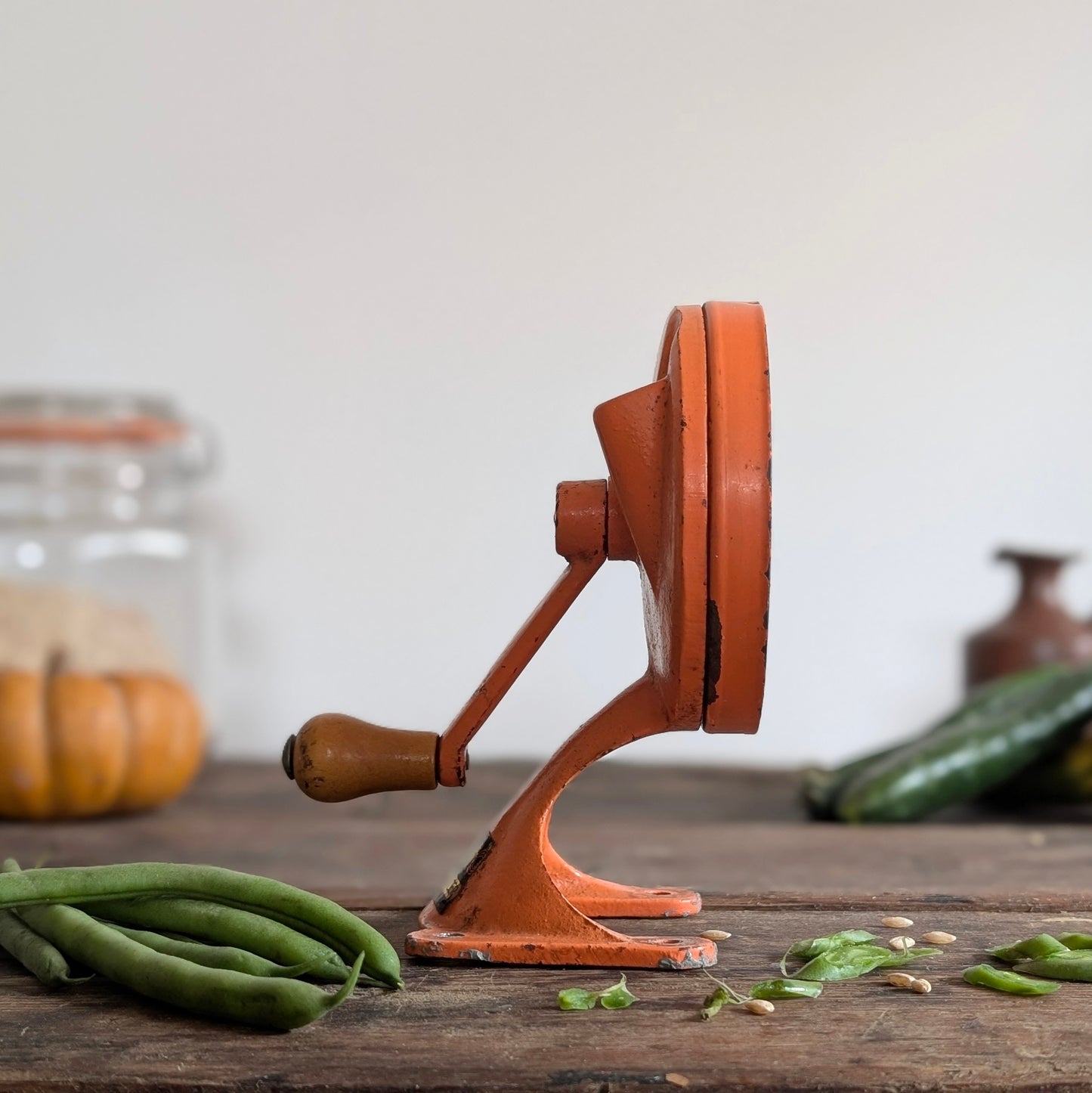 Vintage Orange Spong Bean Slicer