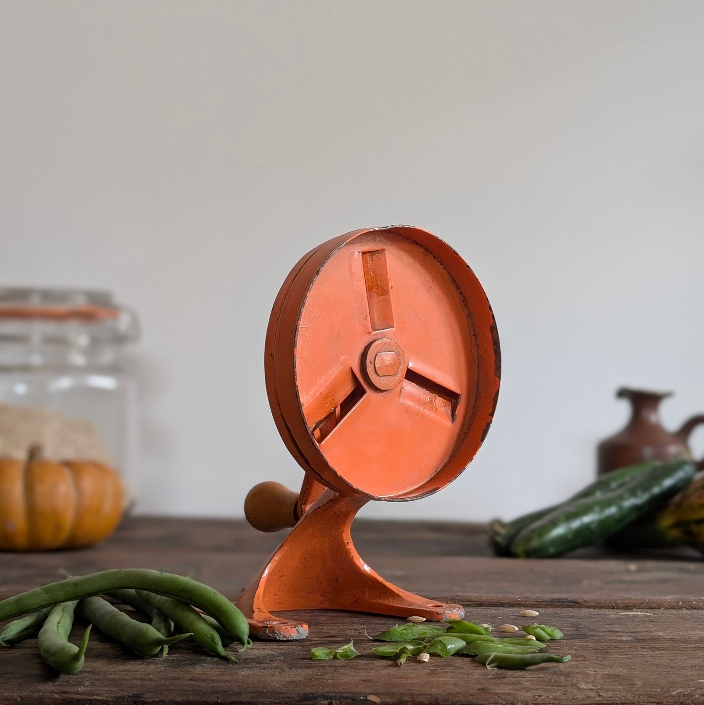 Vintage Orange Spong Bean Slicer