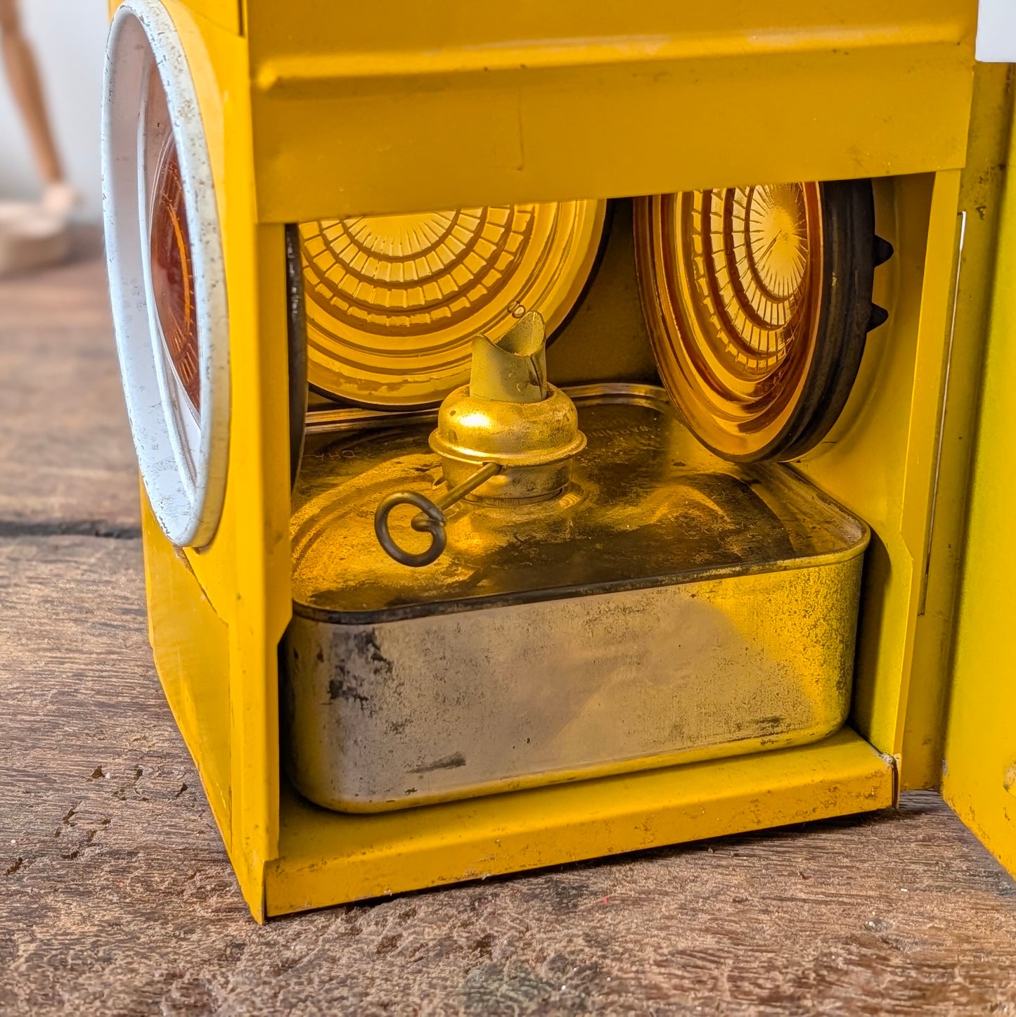 Chalwyn Yellow Parrafin Railway/Road Lamp