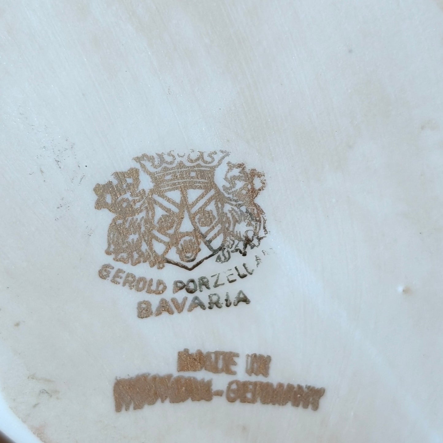 Gerold Porzellan Bavaria Swan Vase