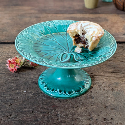 Wedgwood Majolica Green Leaf Pedestal Cake Stand