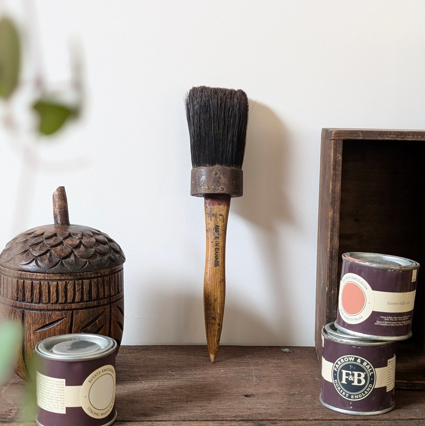 Round Rustic Paint Brush