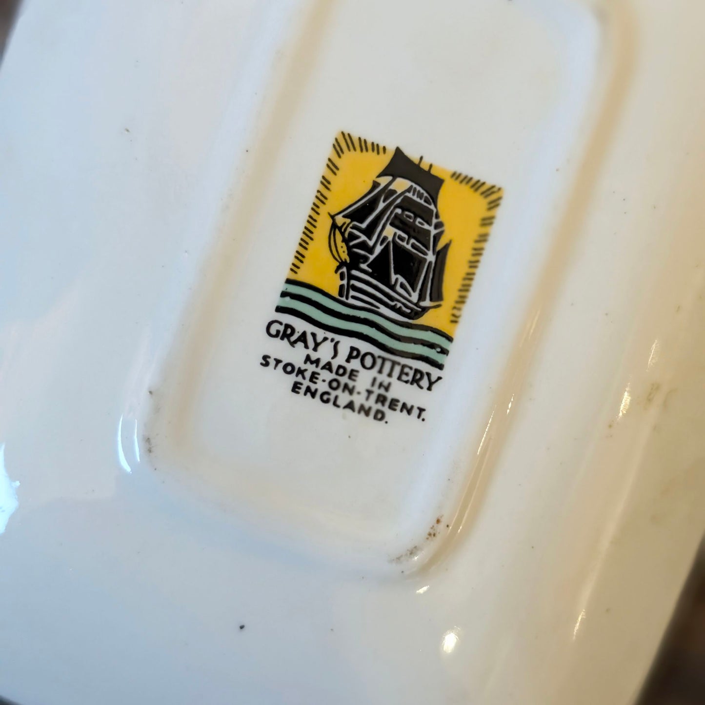 Gray's Pottery Ceramic Motor Vehicle Dishes