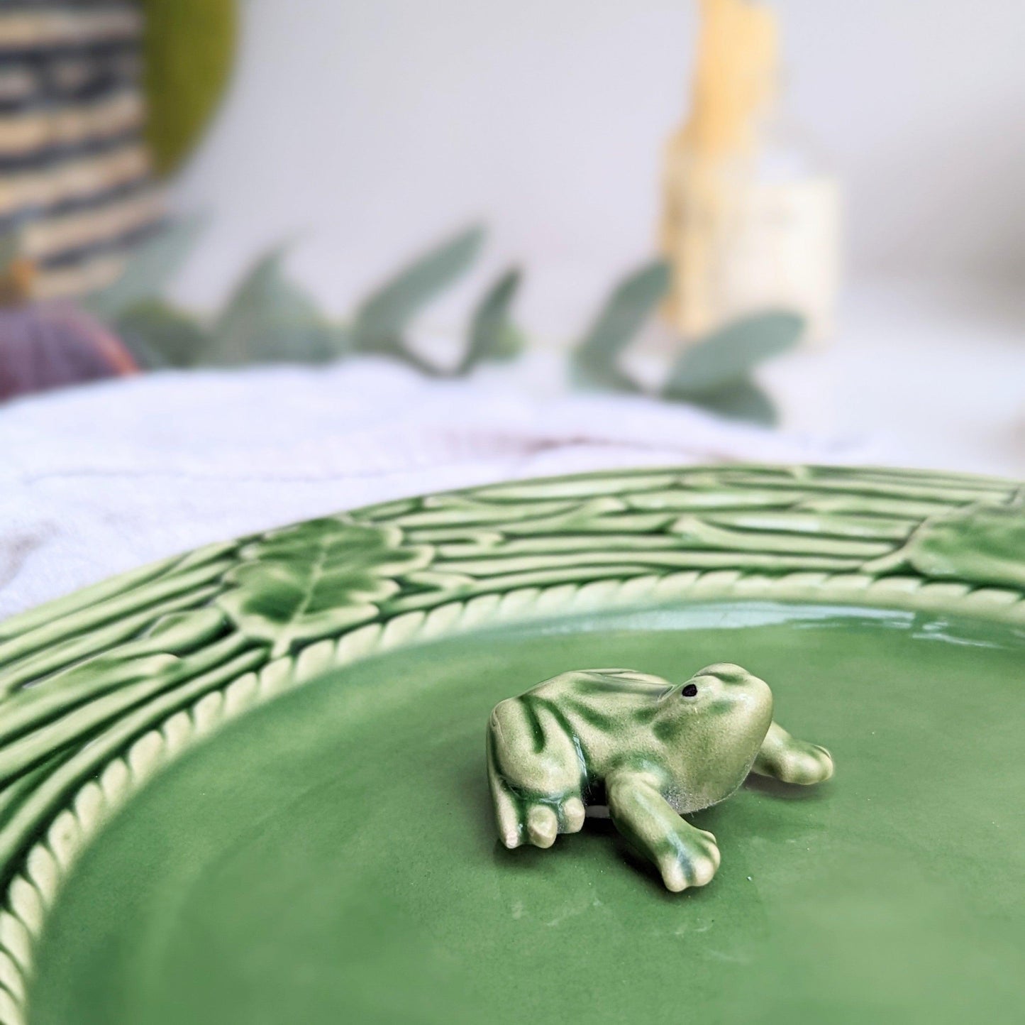 Bordello Pinheiro Acorn and Frog Plate Set